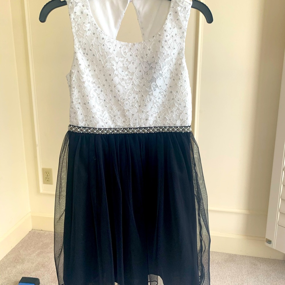 Sz 8 Special Occasion Dress NWOT